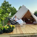 U Basi Glamping Guest house 3*